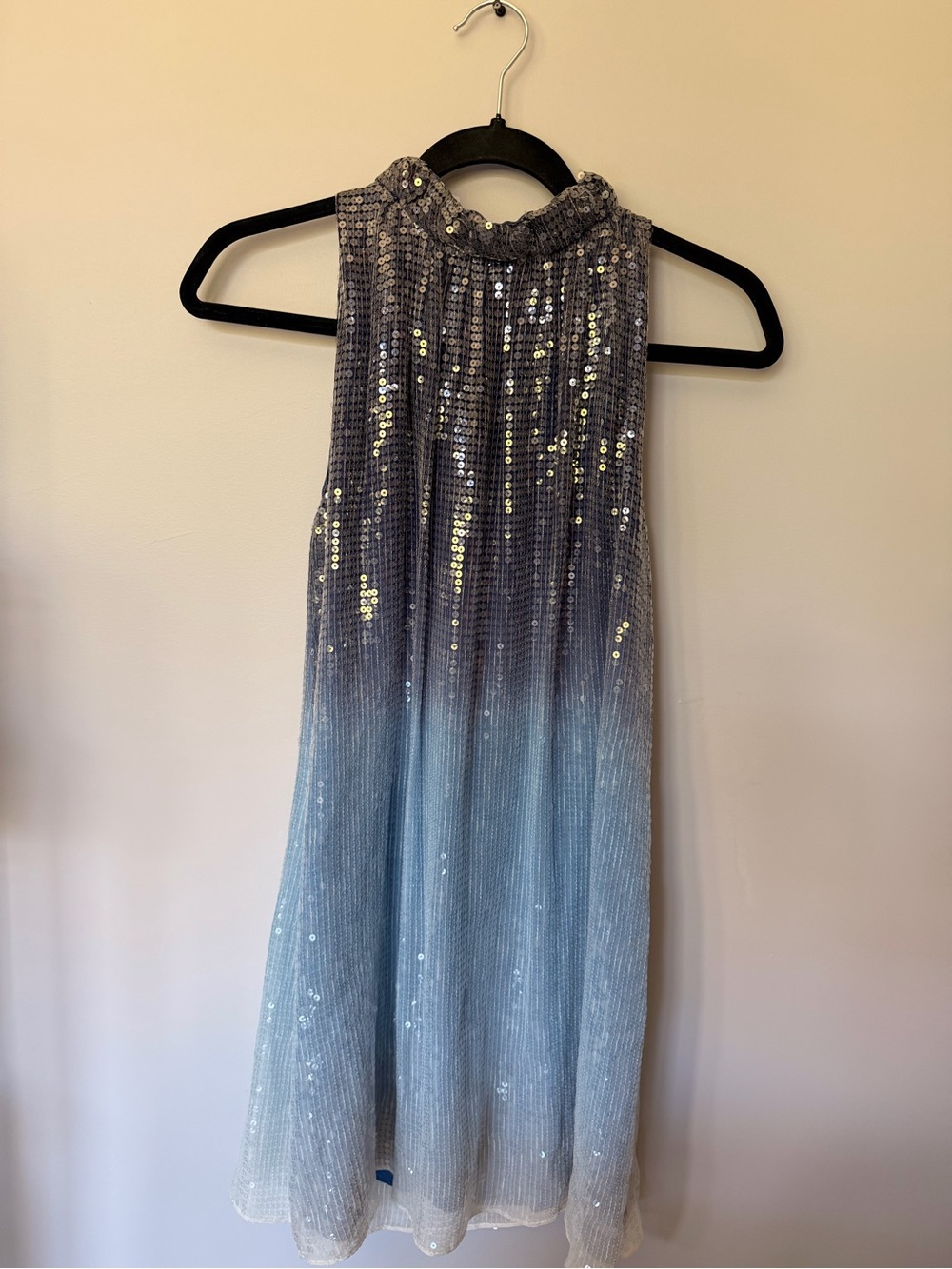 Alice + Olivia sequin dress - Picture 2 of 6